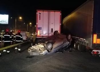 ბათუმის შესასვლელში მანქანა ამოტრიალდა – არიან დაშავებულები