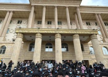 სააკაშვილის ადვოკატებმა სხდომა პროტესტის ნიშნად დატოვეს