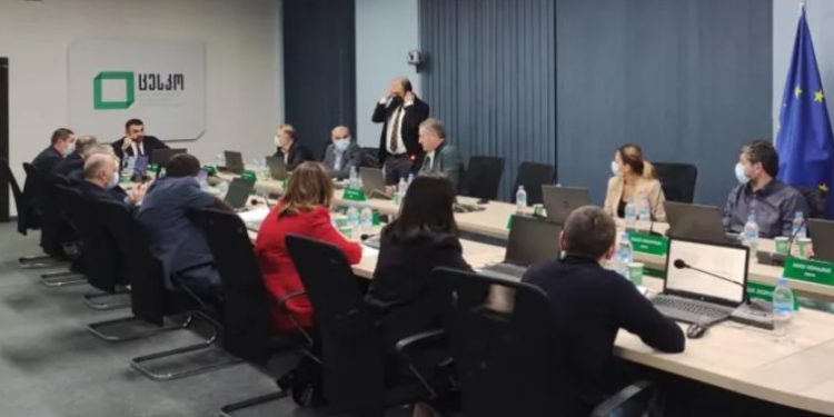 ცესკოს თავმჯდომარის ოპოზიციონერმა მოადგილემ გიორგი სიორიძემ კომისიის სხდომა პროტესტის ნიშნად დატოვა