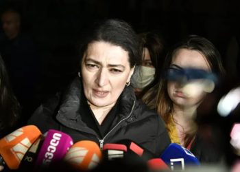 თაკო ჩარკვიანი – სახელმწიფოებრიობა დაგვალეწეს თავზე – ერთხელ უნდა გავიჭირვოთ, მთელ რუსთაველზე ლეიბები დავყაროთ და გავწვეთ