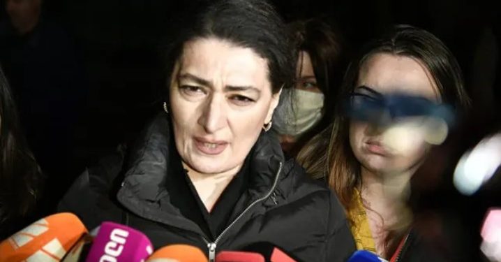 თაკო ჩარკვიანი – სახელმწიფოებრიობა დაგვალეწეს თავზე – ერთხელ უნდა გავიჭირვოთ, მთელ რუსთაველზე ლეიბები დავყაროთ და გავწვეთ