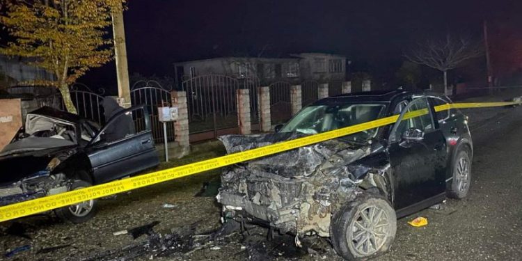 ერთი ადამიანი გარდაიცვალა და ორი დაშავდა ავტოსაგზაო შემთხვევის შედეგად ზუგდიდში