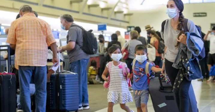 აშშ სრულად ვაქცინირებული უცხოელი ვიზიტორებისთვის საზღვრებს ხსნის