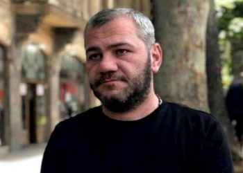 ზაზა სარალიძის თქმით, ღარიბაშვილზე კრიტიკული პოსტების გამო მას და მის ოჯახს ემუქრებიან