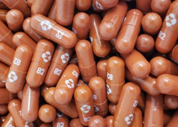 ლონდონმა პირველი ანტივირუსული აბი დაამტკიცა, რომლითაც კოვიდ-19-ს უმკურნალებენ