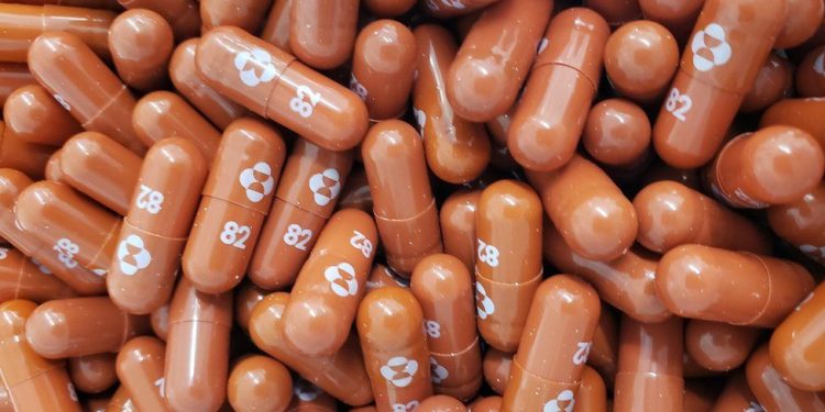 ლონდონმა პირველი ანტივირუსული აბი დაამტკიცა, რომლითაც კოვიდ-19-ს უმკურნალებენ