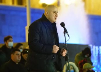 ნიკა მელია – ვარყიოთ რეჟიმი, სანამ არ ჩამოინგრევა