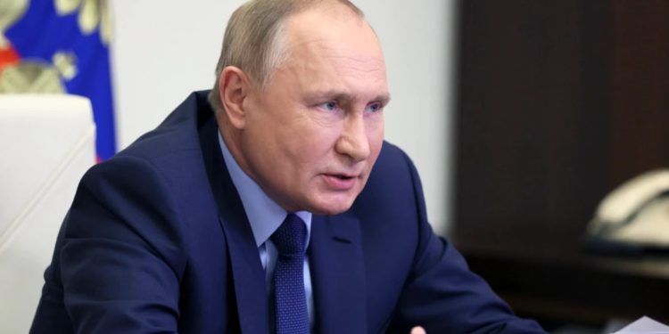 პუტინი აცხადებს, რომ კორონავირუსის საწინააღმდეგო “რევაქცინაცია” ჩაიტარა