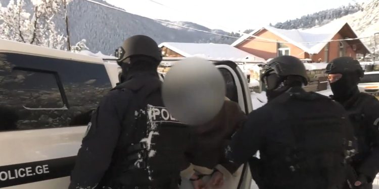 ვიდეო – „ქურდული სამყაროს” წევრობის ბრალდებით ოთხი პირი დააკავეს