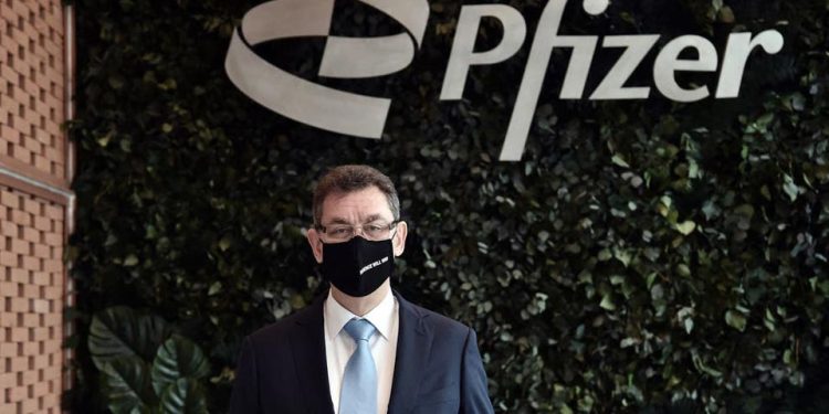 „ფაიზერის“ ხელმძღვანელის თქმით, „კოვიდ-19“-ის საწინააღმდეგო ვაქცინის გაკეთება მოქალაქეებს ყოველწლიურად კიდევ დიდხანს მოუწევთ