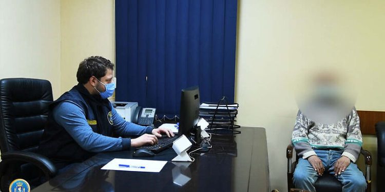 “ნაგავსაყრელიდან, სისტემატურად ახდენდნენ, გასანადგურებლად განკუთვნილ, მოხმარებისთვის უვარგისი და ვადაგასული ხორცპროდუქტებისა და საკონდიტრო ნაწარმის რეალიზაციას – საგამოძიებო სამსახურმა ოთხი პირი დააკავა