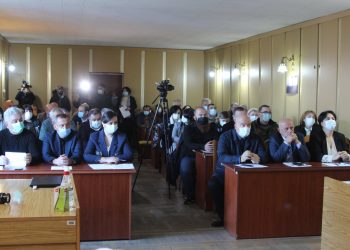 13 მოადგილე და 2 მილიონი ლარი თანამდებობის პირთა ხელფასებისთვის – როგორ და რა ფასად დაკომპლექტდა ოზურგეთის საკრებულო