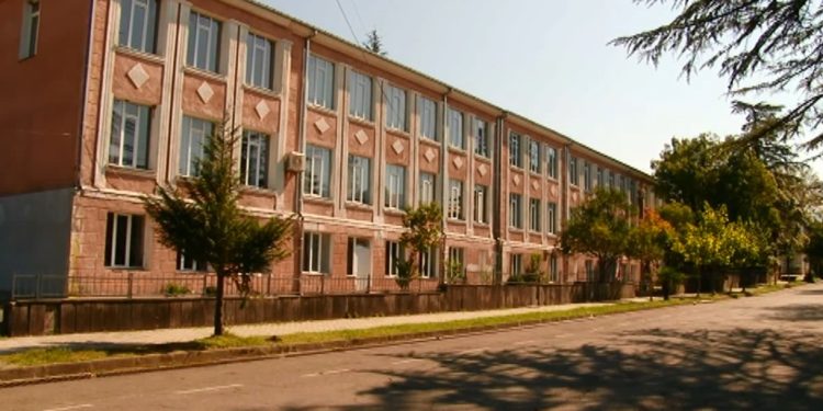 ოზურგეთის მეორე საჯარო სკოლა – ერთ-ერთი უძველესი სასწავლებელი საქართველოში