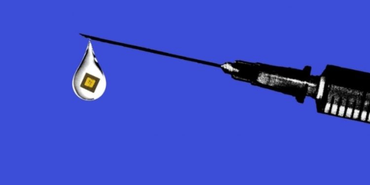 რატომ არის შეუძლებელი ვაქცინის შპრიცით კანქვეშ ჩიპის შეყვანა – მეცნიერების განმარტება