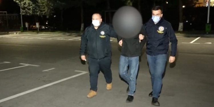 დააკავეს პირი, რომელიც მოქალაქეებს ინტერნეტში მართვის მოწმობის შეძენას სთავაზობდა