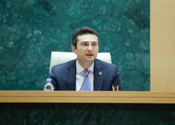 სად მიდის პარლამენტის აწ უკვე ყოფილი თავმჯდომარე კახა კუჭავა