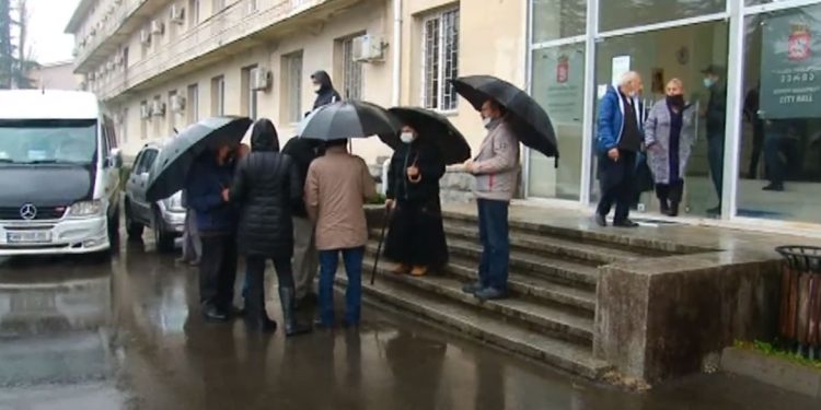 ოზურგეთის უფასო სასადილოს ბენეფიციარები მერიის წერილით უკმაყოფილოები არიან