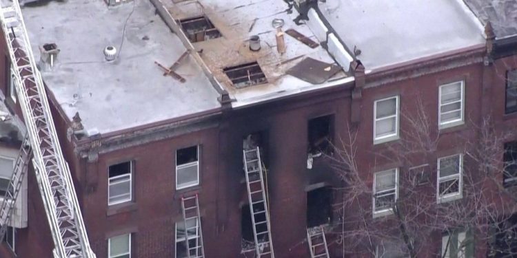 ფილადელფიაში, საცხოვრებელ კორპუსში ხანძრის შედეგად 13 ადამიანი დაიღუპა