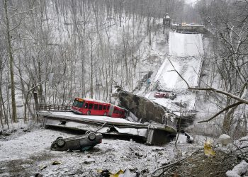 ბაიდენის ვიზიტის დღეს პიტსბურგში ხიდი ჩაინგრა