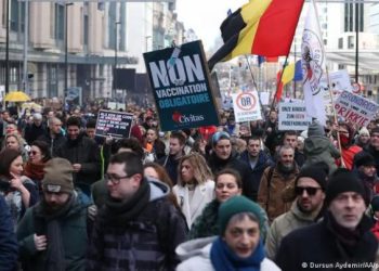 ევროპის ქვეყნებში კოვიდ შეზღუდვები ათასობით ადამიანმა გააპროტესტა