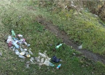 სანაგვე ურნების არ არსებობა და ეკოლოგიური პრობლემები აკეთის თემში