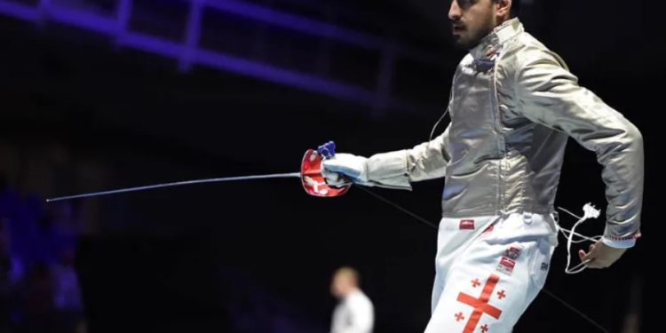 სანდრო ბაზაძემ რუსი მოფარიკავე დაამარცხა და მსოფლიო თასი მოიგო