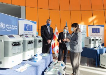 ევროკავშირმა და ჯანმრთელობის მსოფლიო ორგანიზაციამ COVID-19-თან ბრძოლის მიზნით საქართველოს სამედიცინო აღჭურვილობა გადასცა