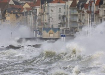 ვიდეო – შტორმ „იუნისს“ ევროპაში სულ მცირე 16 ადამიანი ემსხვერპლა