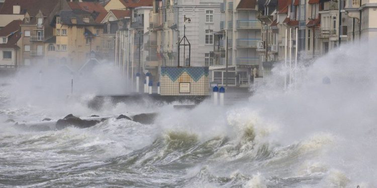 ვიდეო – შტორმ „იუნისს“ ევროპაში სულ მცირე 16 ადამიანი ემსხვერპლა