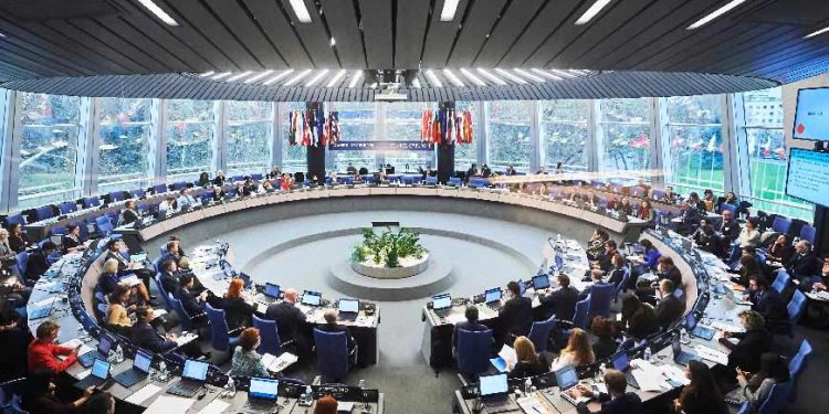 ევროპის საბჭოს მინისტრთა კომიტეტმა რუსეთს ორგანიზაციაში წარმომადგენლობითი უფლება შეუჩერა