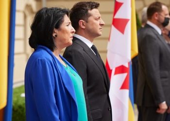 ვოლოდიმირ ზელენსკი – საქართველოს პრეზიდენტს ვაცნობე არსებული ვითარების შესახებ, განვიხილეთ კონკრეტული დახმარების საკითხები, მადლობელი ვარ ქართველი მეგობრების მხარდაჭერისთვის