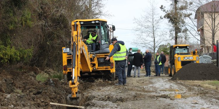 დაბა ურეკსა და წვერმაღალაში მოსახლეობის სტაბილური წყალმომარაგების მიზნით სამუშაოები მიმდინარეობს