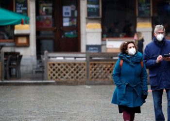 ომიკრონის ახალი ტალღა ევროპაში და გახშირებული რეინფექცია