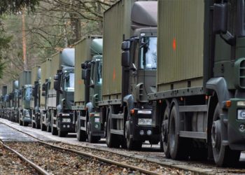 პოლონეთის თავდაცვის მინისტრი: უკრაინას სამხედრო აღჭურვილობა გავუგზავნეთ, კოლონა ჩავიდა