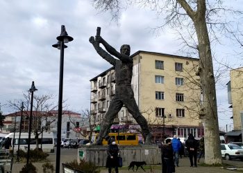 ლანჩხუთის საკრებულოში ხელფასების ზრდას მოსახლეობა უარყოფითად აფასებს