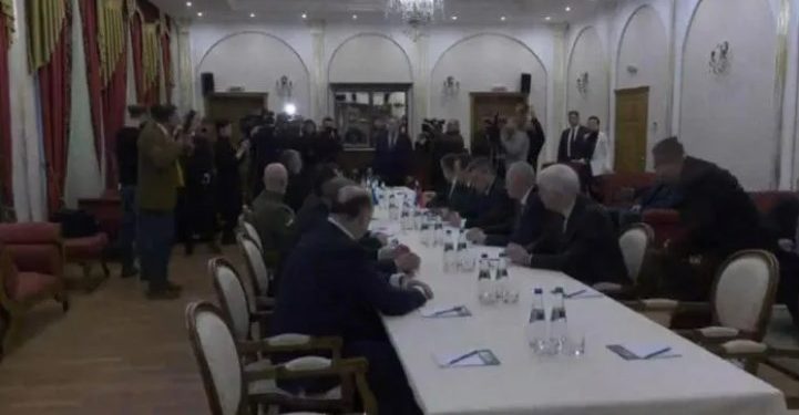 უკრაინისა და რუსეთის დელეგაციებს შორის მოლაპარაკებები დაიწყო