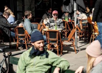 ევროპის ქვეყნები კორონავირუსის გამო დაწესებულ შეზღუდვებს აუქმებს