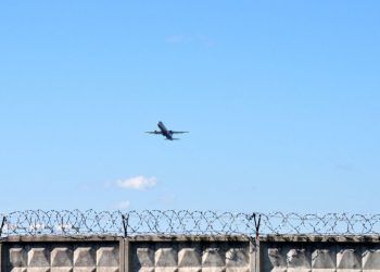 პოლონეთი და ჩეხეთი რუსული ავიაკომპანიებისთვის საჰაერო სივრცეს ხურავენ