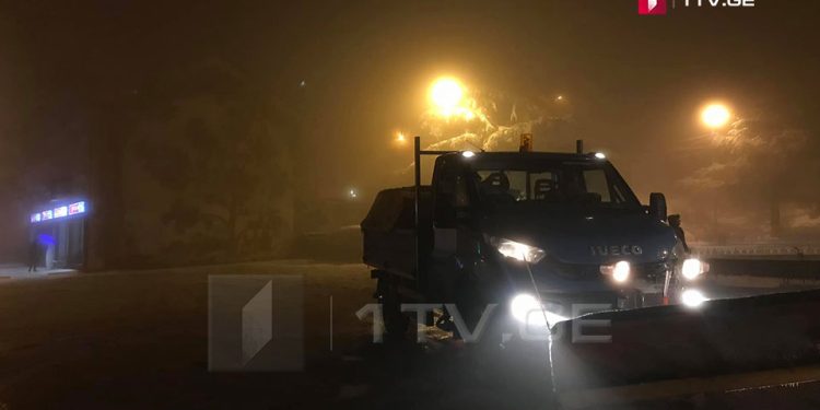 უამინდობის გამო, საავტომობილო გზებზე შეზღუდვები მოქმედებს