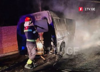 ლაგოდეხში მიკროავტობუსი ბუნებრივი აირის მილს შეეჯახა, მძიმე დამწვრობა მიიღო ორმა პირმა