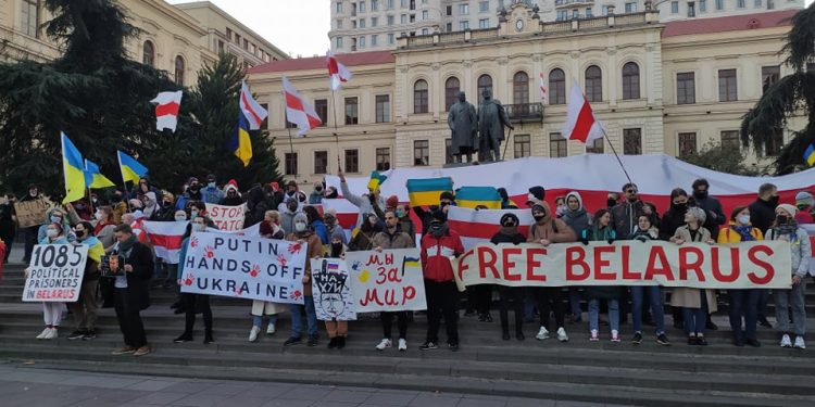 საქართველოში მცხოვრებმა ბელარუსის მოქალაქეებმა უკრაინის მხარდამჭერი აქცია გამართეს