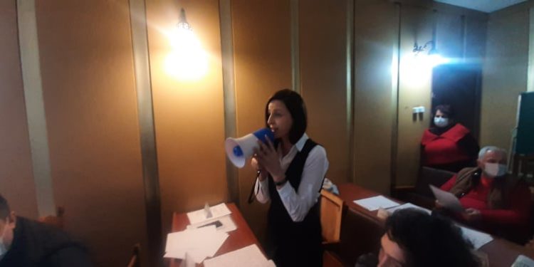 ოზურგეთის საკრებულოს სხდომა კვლავ ხმაურის და დაპირისპირების ფონზე წარიმართა