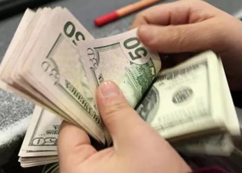 აშშ რუსეთში დოლარის კუპიურების გაყიდვას კრძალავს