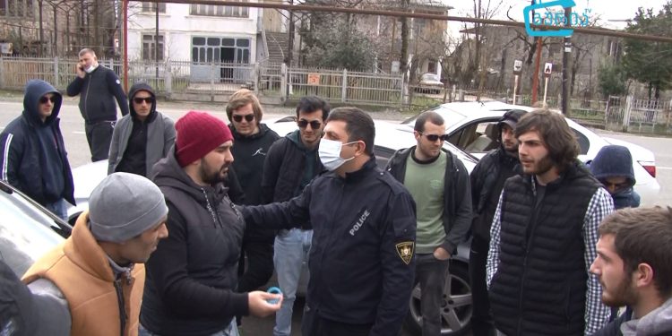 ოზურგეთში საწვავზე მომატებული ფასები გააპროტესტეს