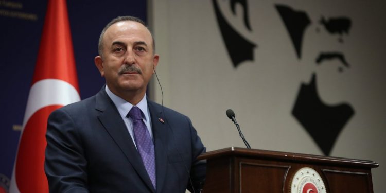 ჩავუშოღლუ: პუტინი ზელენსკისთან პირდაპირი მოლაპარაკებების წინააღმდეგი არ არის