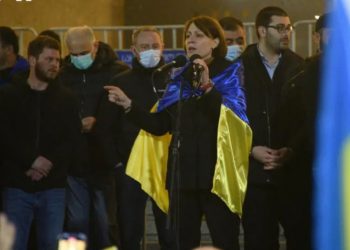 ელენე ხოშტარია – შევთანხმდით, ჩამოვაყალიბოთ კონკრეტული მოთხოვნები – წავიდეს და თან წაიყოლოს მთავრობა ირაკლი ღრიბაშვილმა