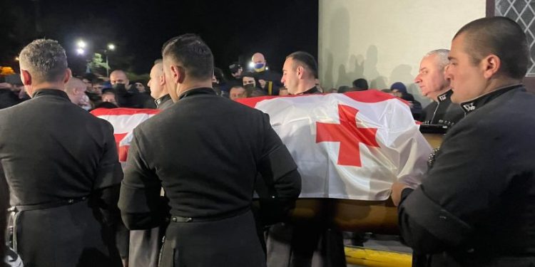 უკრაინაში დაღუპული ქართველი მებრძოლი დავით გობეჯიშვილი სამშობლოში ჩამოასვენეს