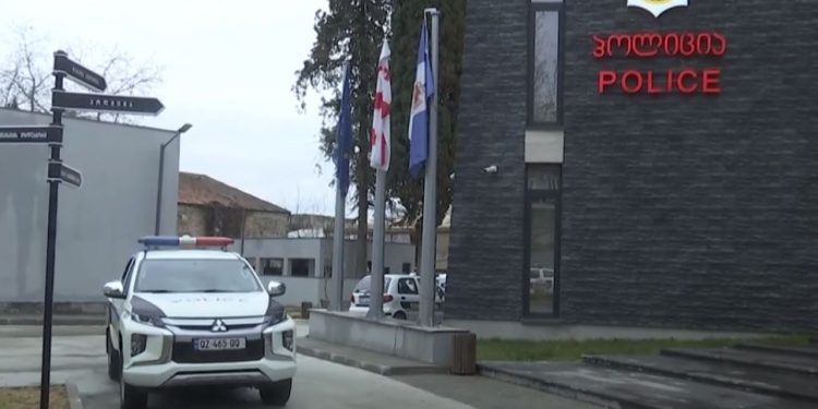 ვიდეო – პოლიციამ თბილისსა და რეგიონებში უკანონო ცეცხლსასროლი იარაღი ამოიღო – დაკავებულია ექვსი პირი