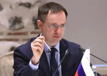 რუსეთის დელეგაციის ხელმძღვანელი – მოსკოვმა კიევს პუტინისა და ზელენსკის შეხვედრა შესთავაზა, რომელსაც თან უნდა ახლდეს საგარეო საქმეთა მინისტრების მიერ სამშვიდობო ხელშეკრულების ხელმოწერა