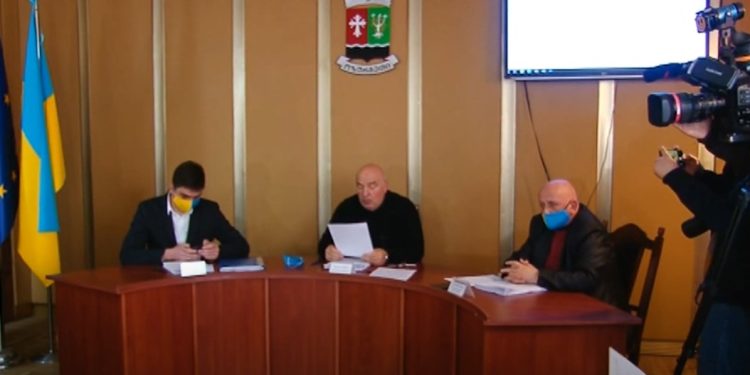 ოზურგეთის მერია სტრუქტურულ ცვლილებებს გეგმავს – ხმაურიანი განხილვა საკრებულოს სხდომაზე